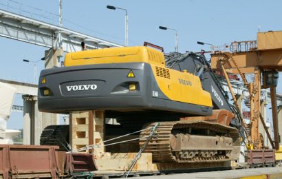 Гусеничный экскаватор VOLVO из Германии в Кустанай, Казахстан